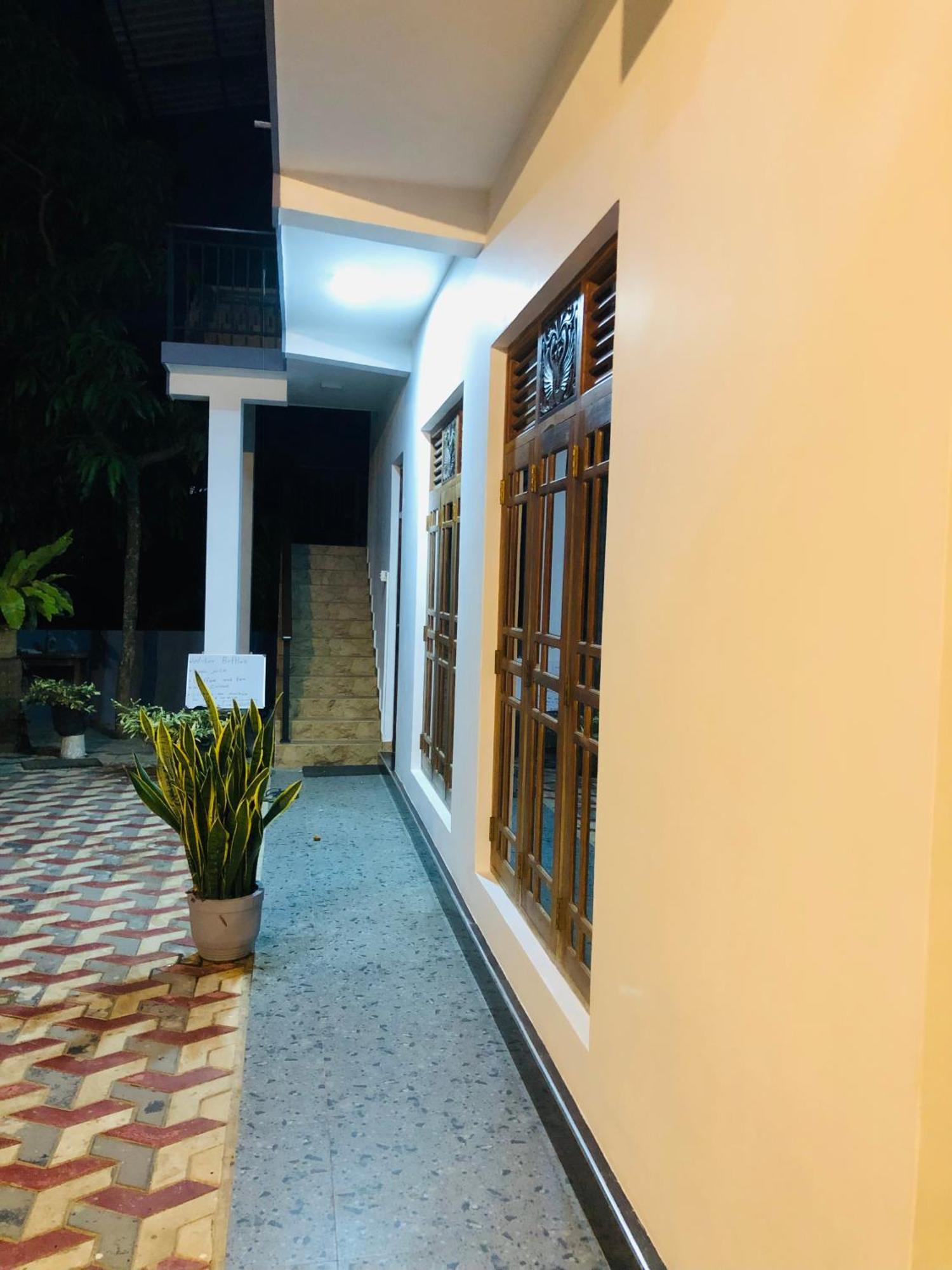 Devon Surf . Inn - Hiriketiya Dickwella Exterior photo