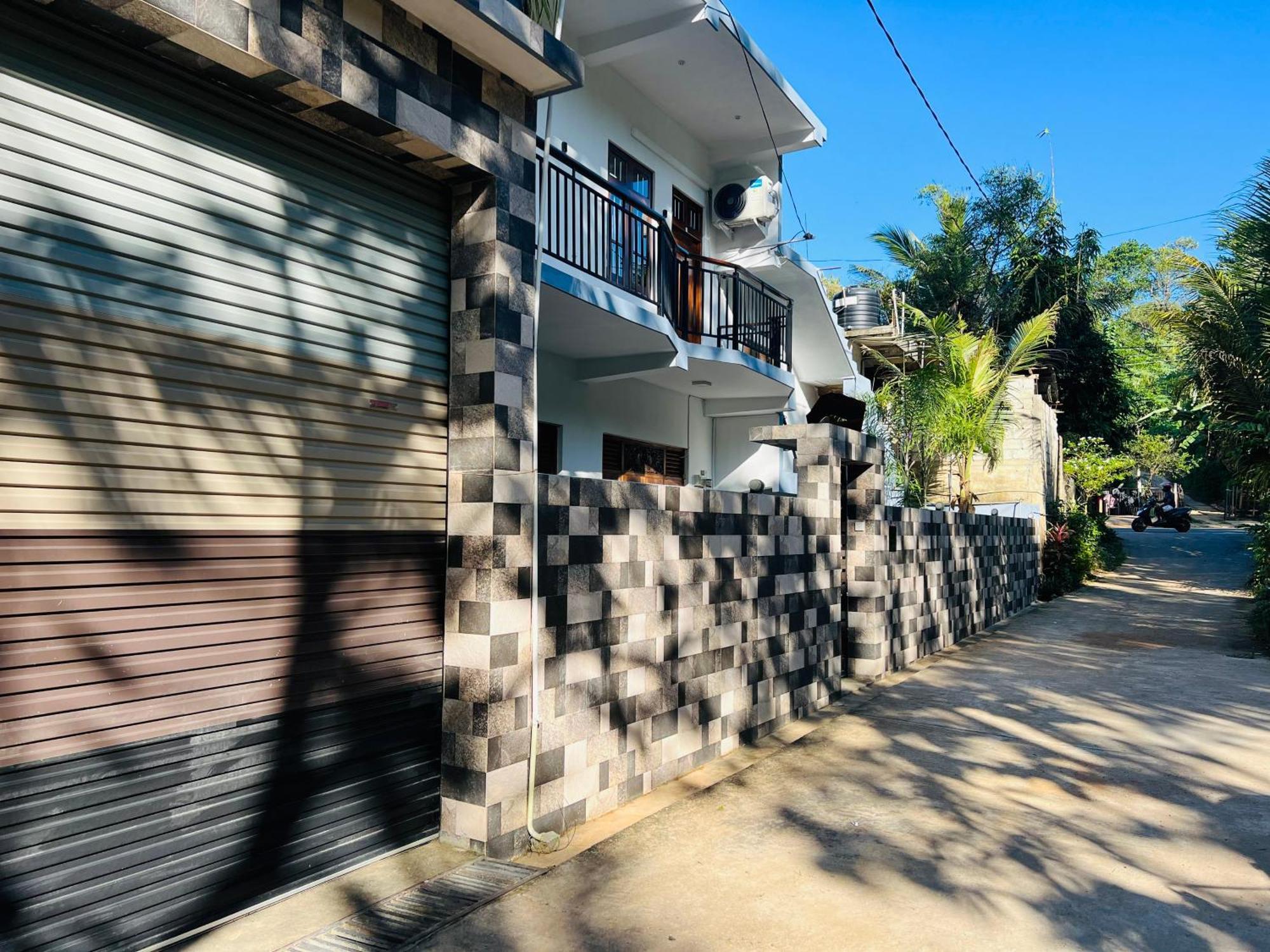 Devon Surf . Inn - Hiriketiya Dickwella Exterior photo
