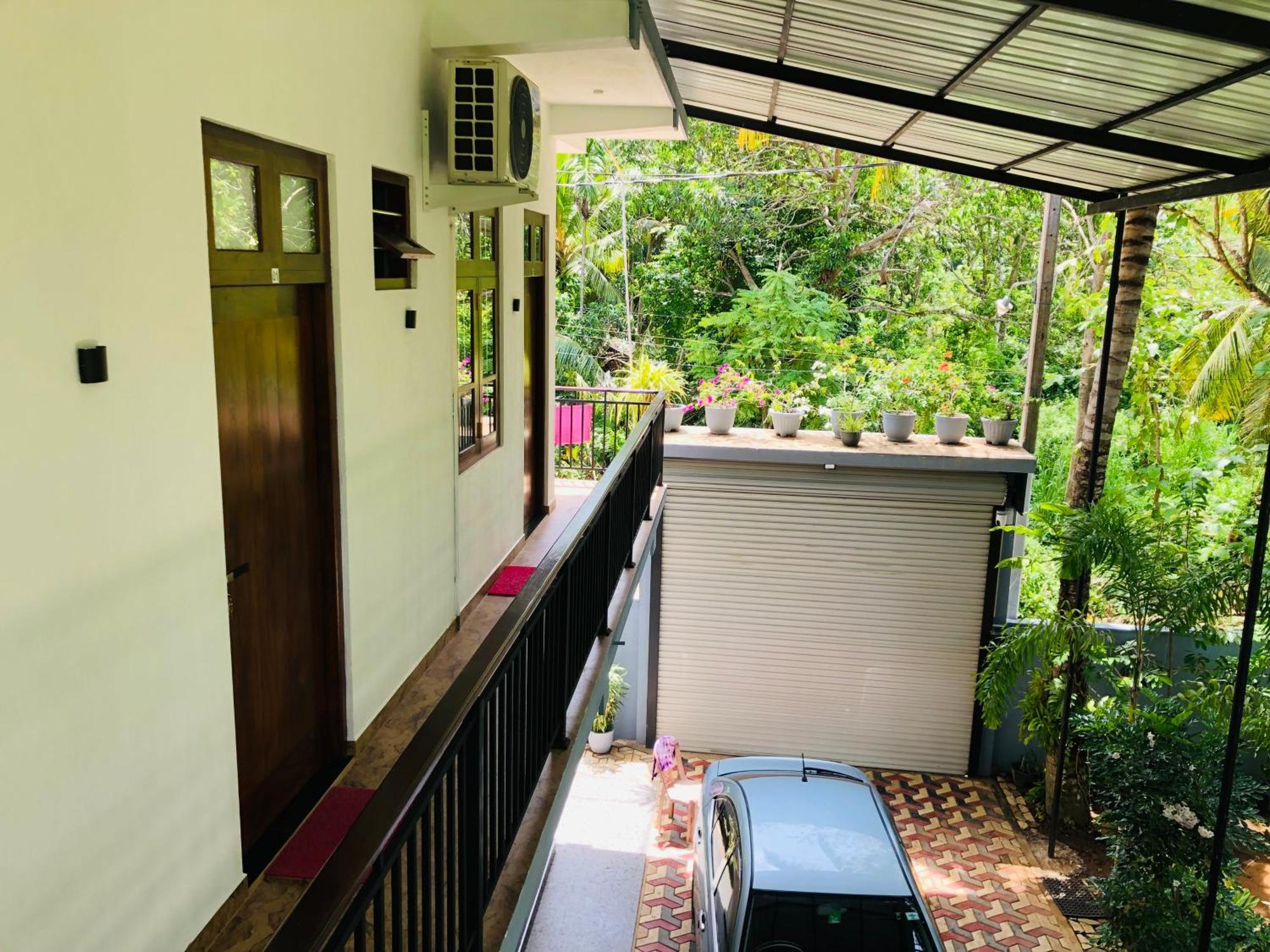 Devon Surf . Inn - Hiriketiya Dickwella Exterior photo